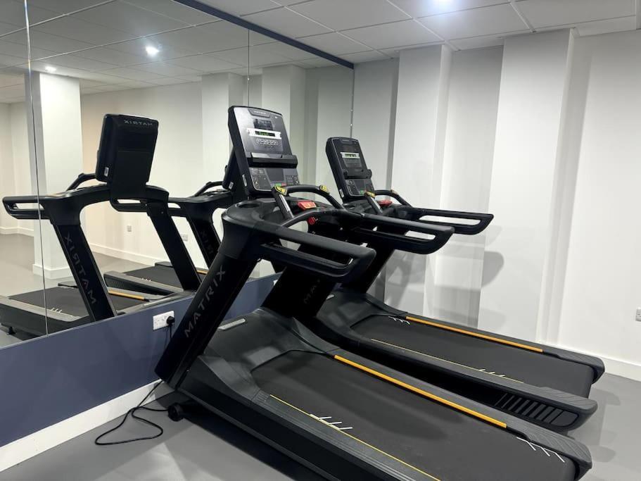 Luxury Oaks Suite, Free Private Parking, 2 Bed 2 Bathroom Apartment, Central Solihull Бірмінгем Екстер'єр фото