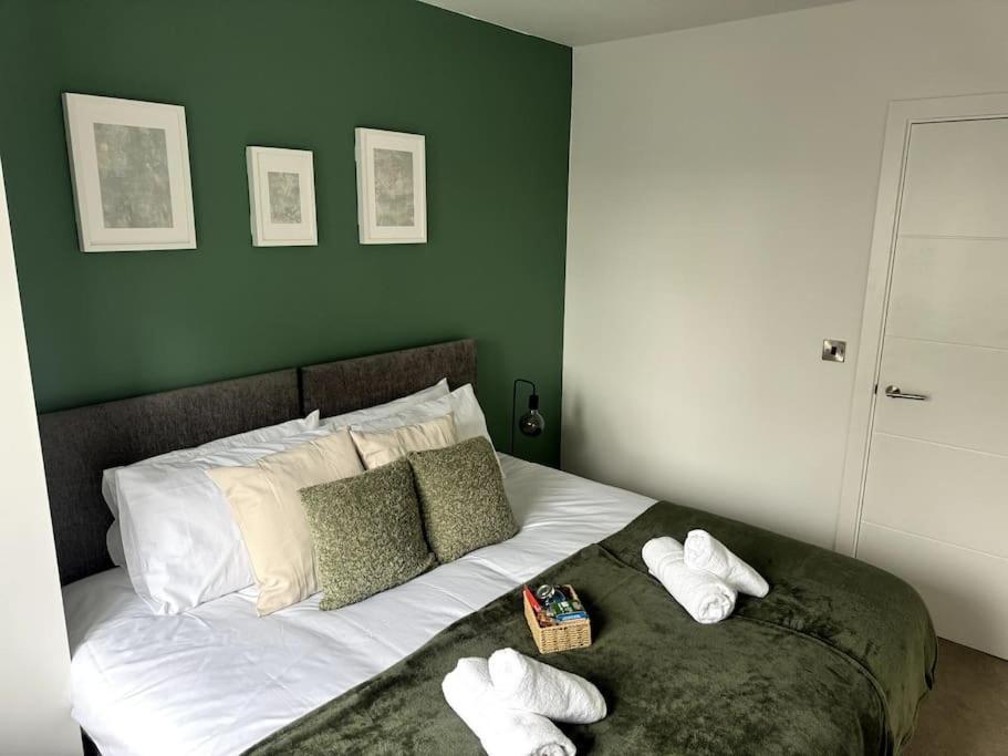 Luxury Oaks Suite, Free Private Parking, 2 Bed 2 Bathroom Apartment, Central Solihull Бірмінгем Екстер'єр фото