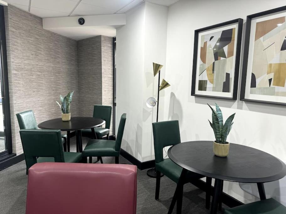 Luxury Oaks Suite, Free Private Parking, 2 Bed 2 Bathroom Apartment, Central Solihull Бірмінгем Екстер'єр фото