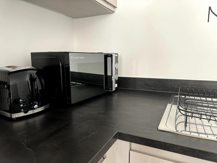Luxury Oaks Suite, Free Private Parking, 2 Bed 2 Bathroom Apartment, Central Solihull Бірмінгем Екстер'єр фото